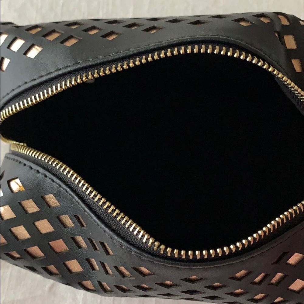 Makeup bag - Picture 3 of 6